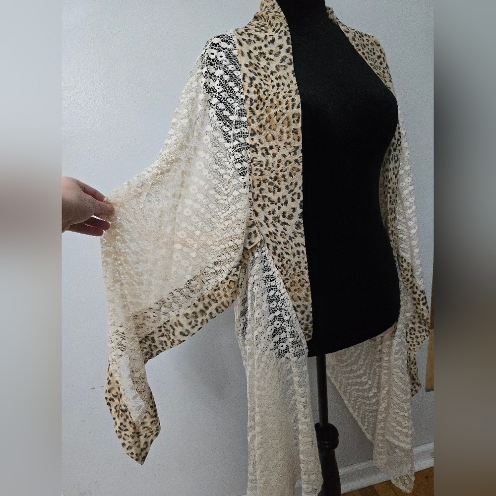 L Love Size Large Leopard Creme Lace Open Front Cardigan - Picture 2 of 11